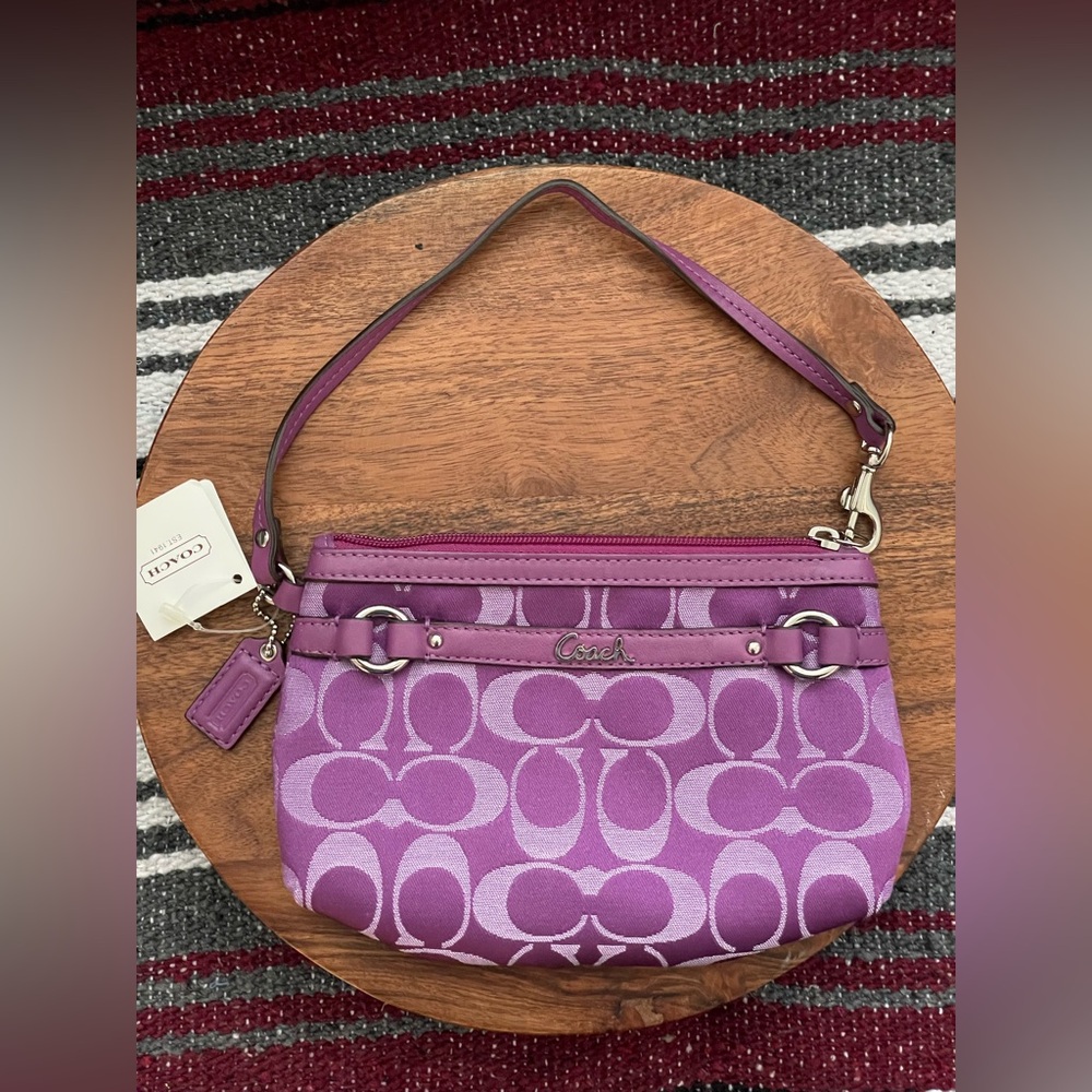 COACH Purple Signature Jacquard Wristlet w/Purple Leather Trim - Picture 8 of 9